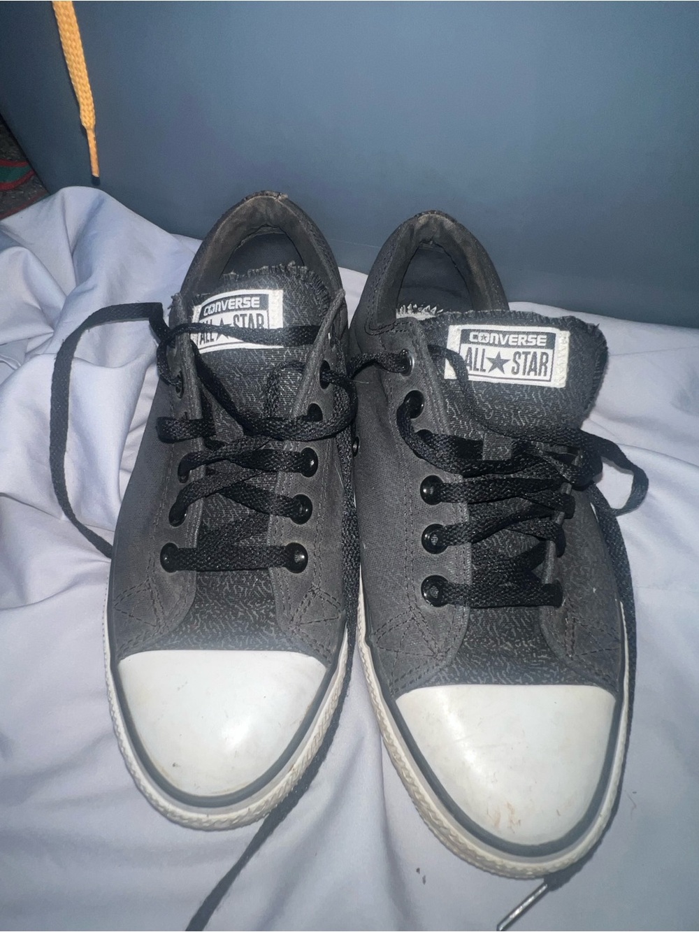 Converse Santa Cruz men’s sneakers size 8